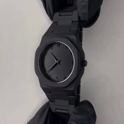 Black Minimalist Analog Wrist Aura Watch for Men & Women – Stainless Steel Strap with Butterfly Lock, Elegant Modern Wristwatch for Daily Wear